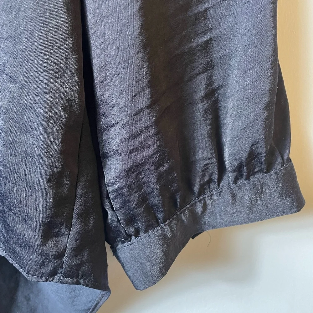 Vince Camuto Navy V Neck Long Sleeve Blouse - Picture 3 of 5